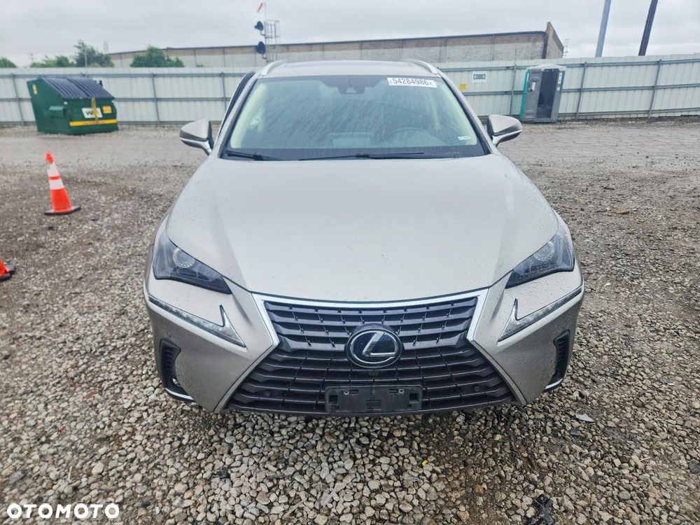 Lexus NX - 4