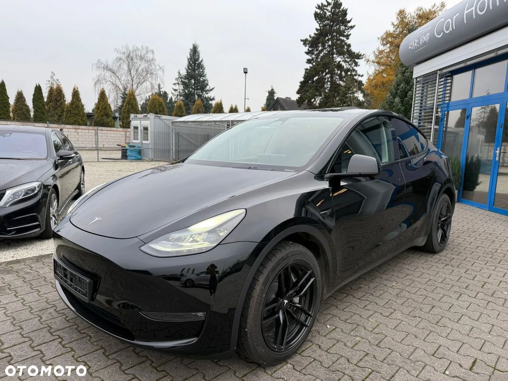 Tesla Y Long Range Dual Motor AWD - 1