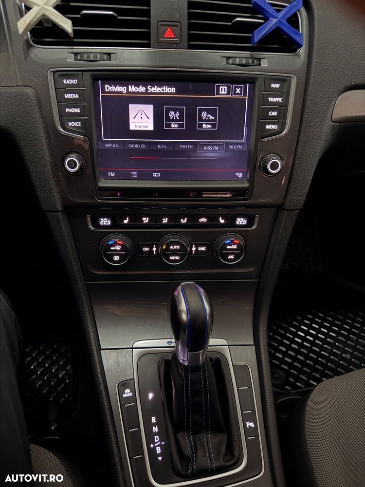 Volkswagen Golf e-Golf - 8