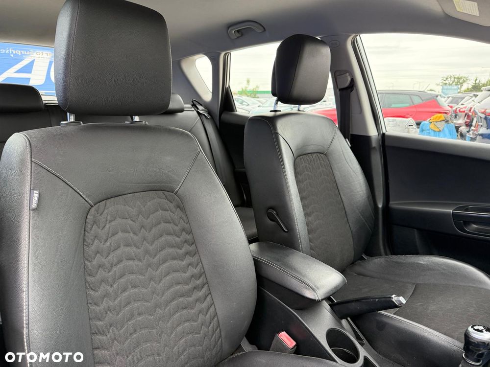 Kia Ceed 1.6 CRDi EX - 17