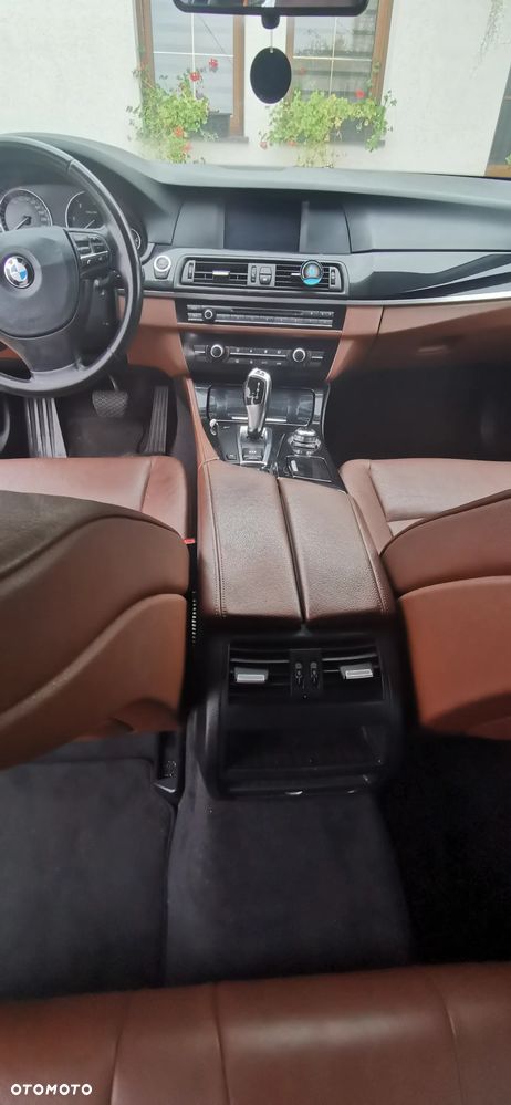 BMW Seria 5 520d Touring Modern Line - 9