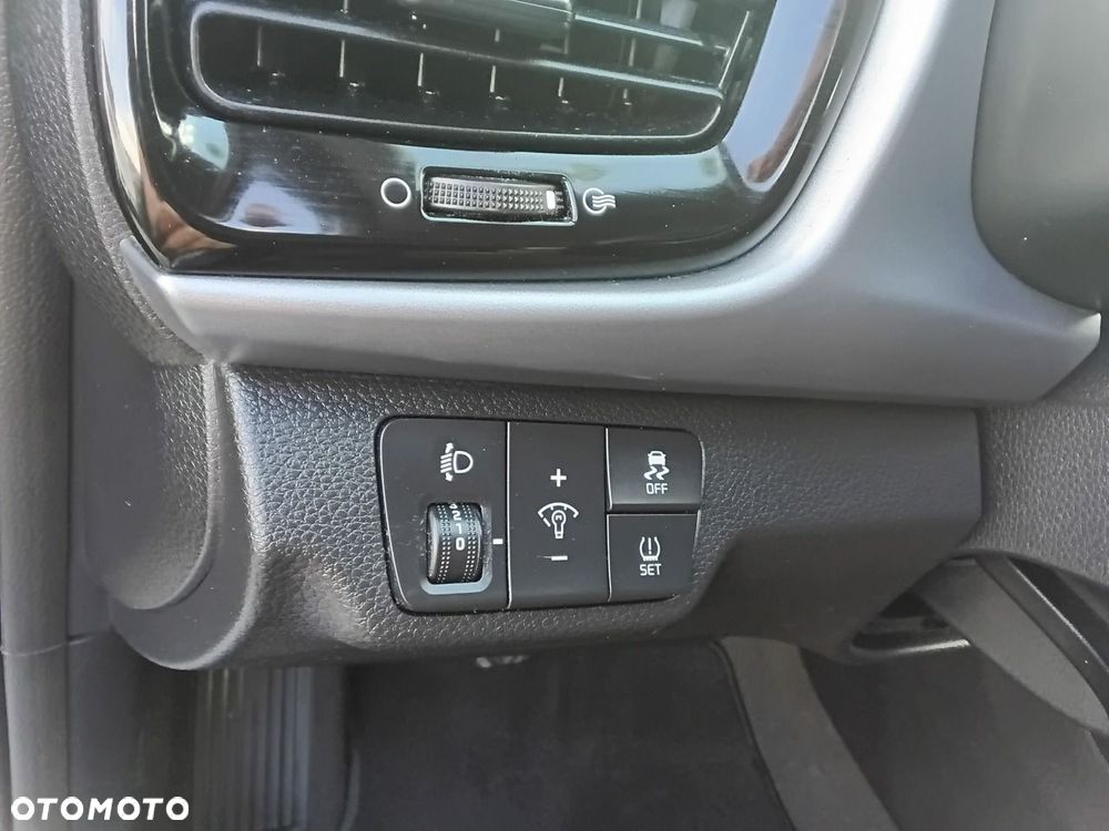 Kia Rio - 27
