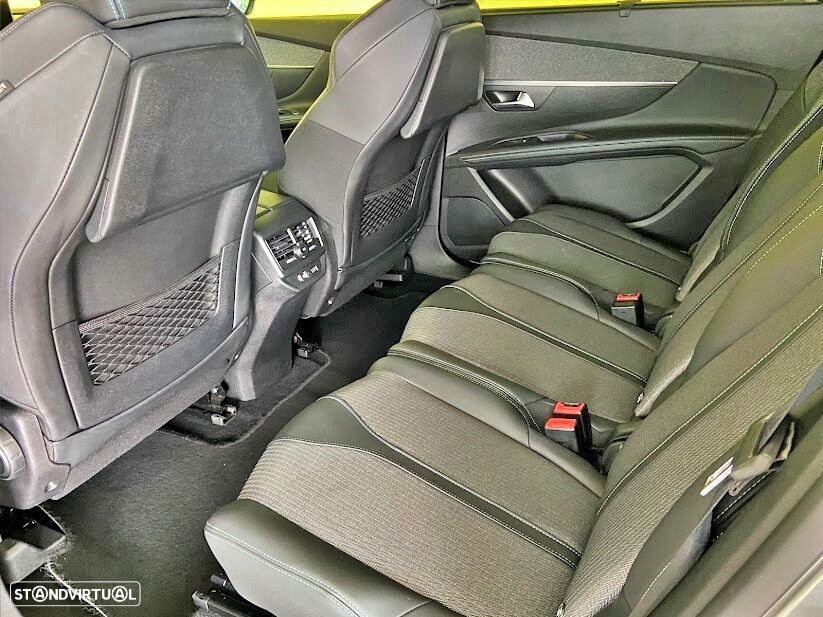 Peugeot 5008 1.2 PureTech Allure Pack - 36