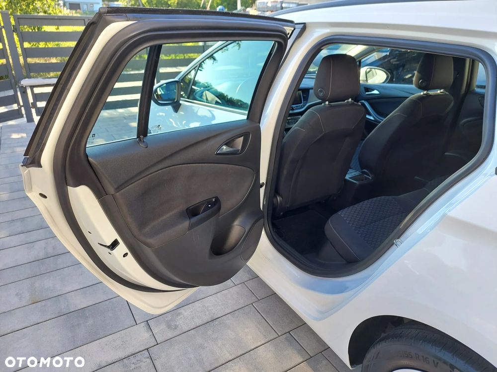 Opel Astra 1.4 Turbo Sports Tourer Innovation - 19
