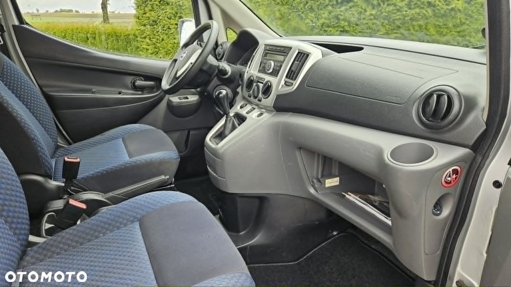 Nissan NV 200 Evalia - 26
