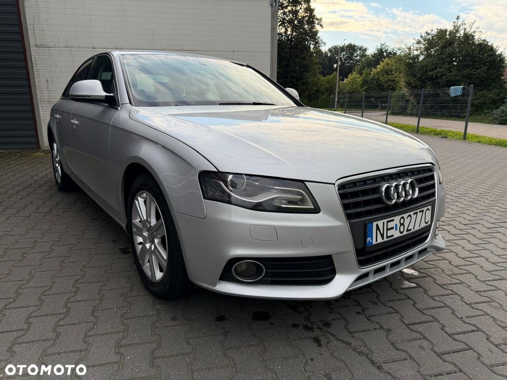 Audi A4 Limousine - 8