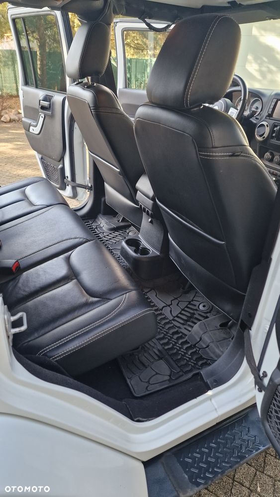 Jeep Wrangler 2.8 CRD Unlim Sahara - 22