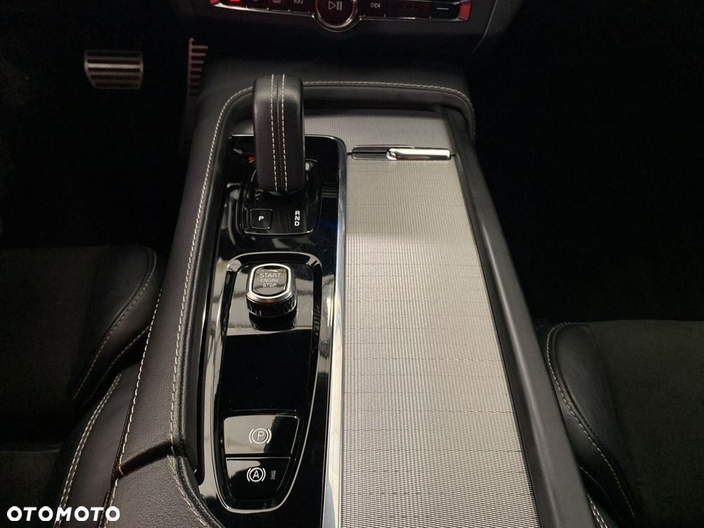 Volvo V90 B5 D AWD R-Design - 18