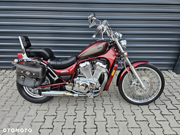 Suzuki VS