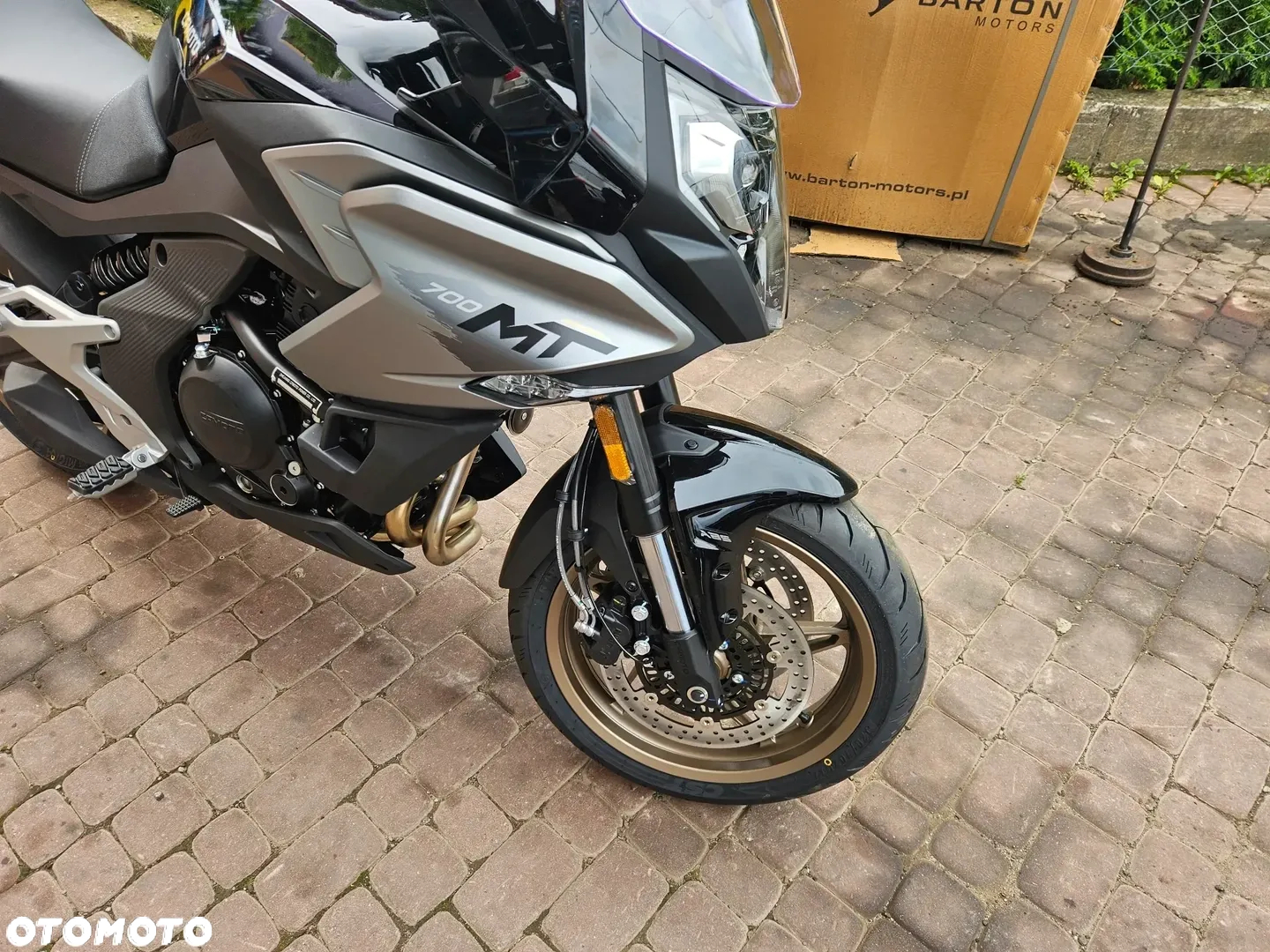 CFMoto MT - 15