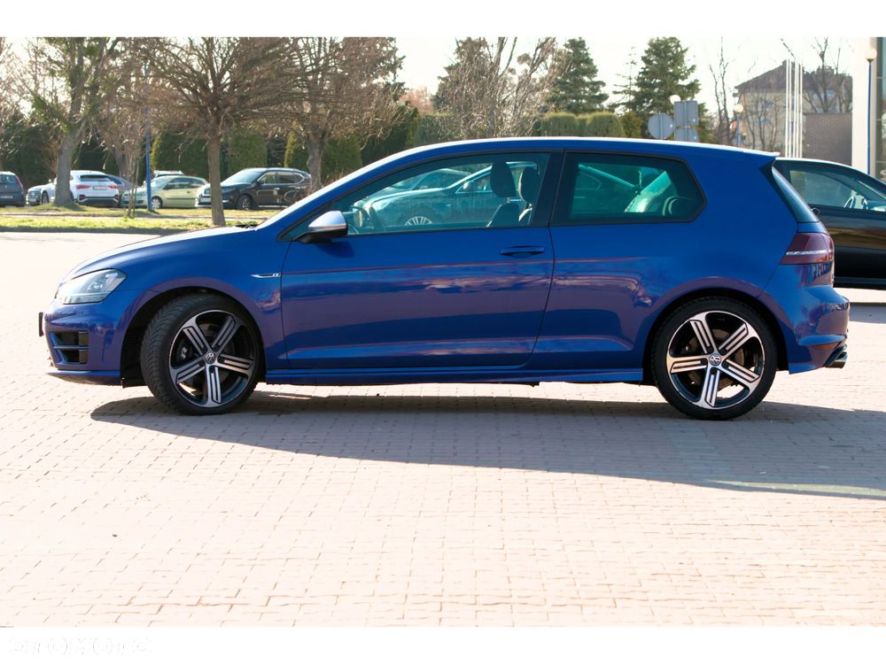 Volkswagen Golf - 6