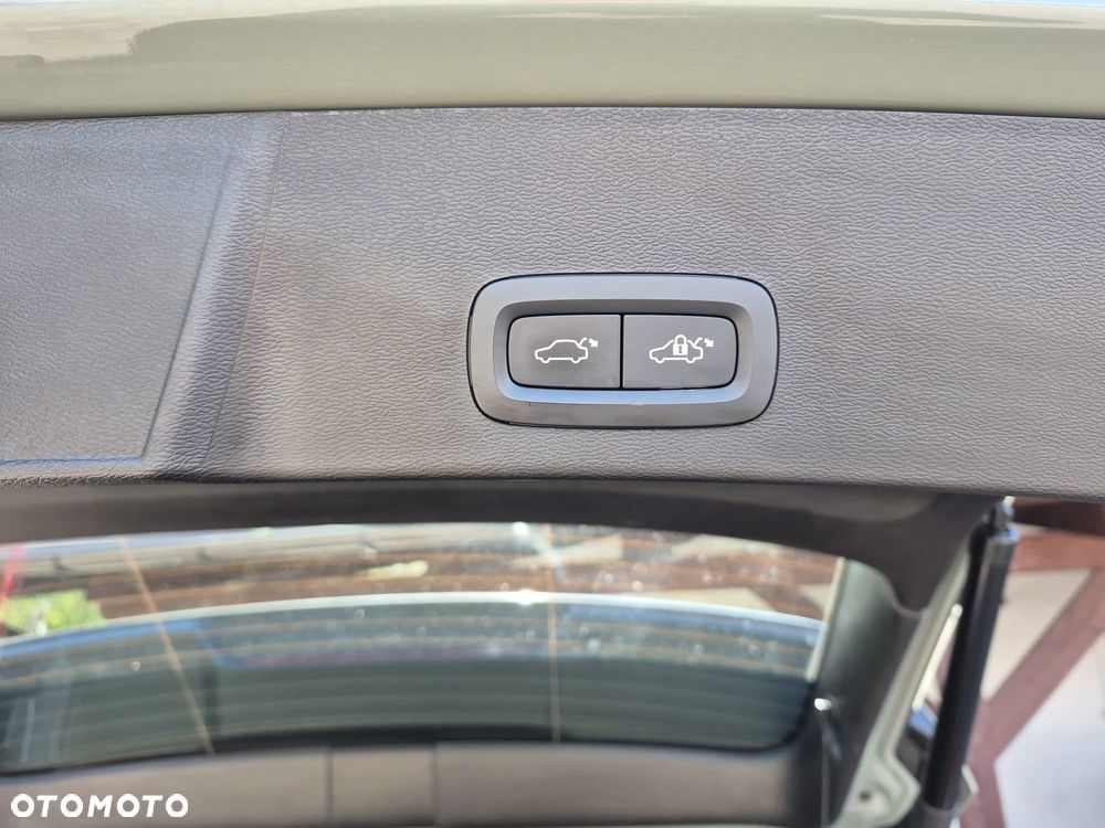 Volvo XC 40 - 18