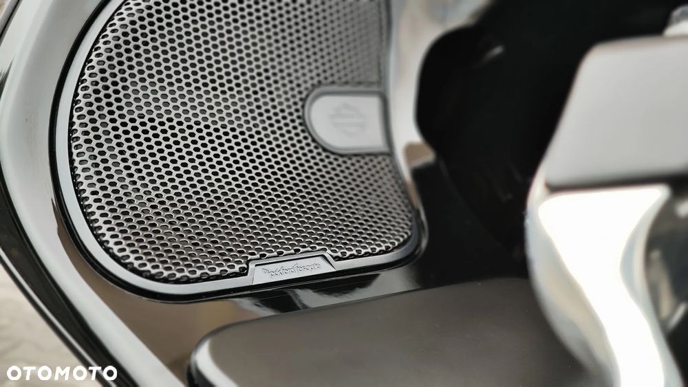 Harley-Davidson Touring Road Glide - 27