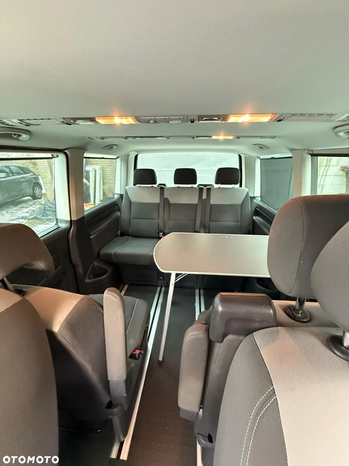 Volkswagen Multivan - 22