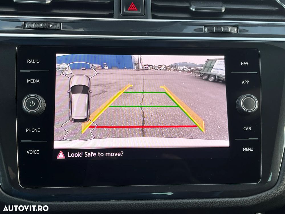 Volkswagen Tiguan - 24