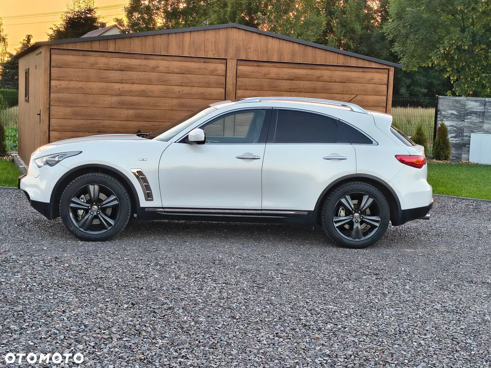 Infiniti FX FX30d S Premium - 4