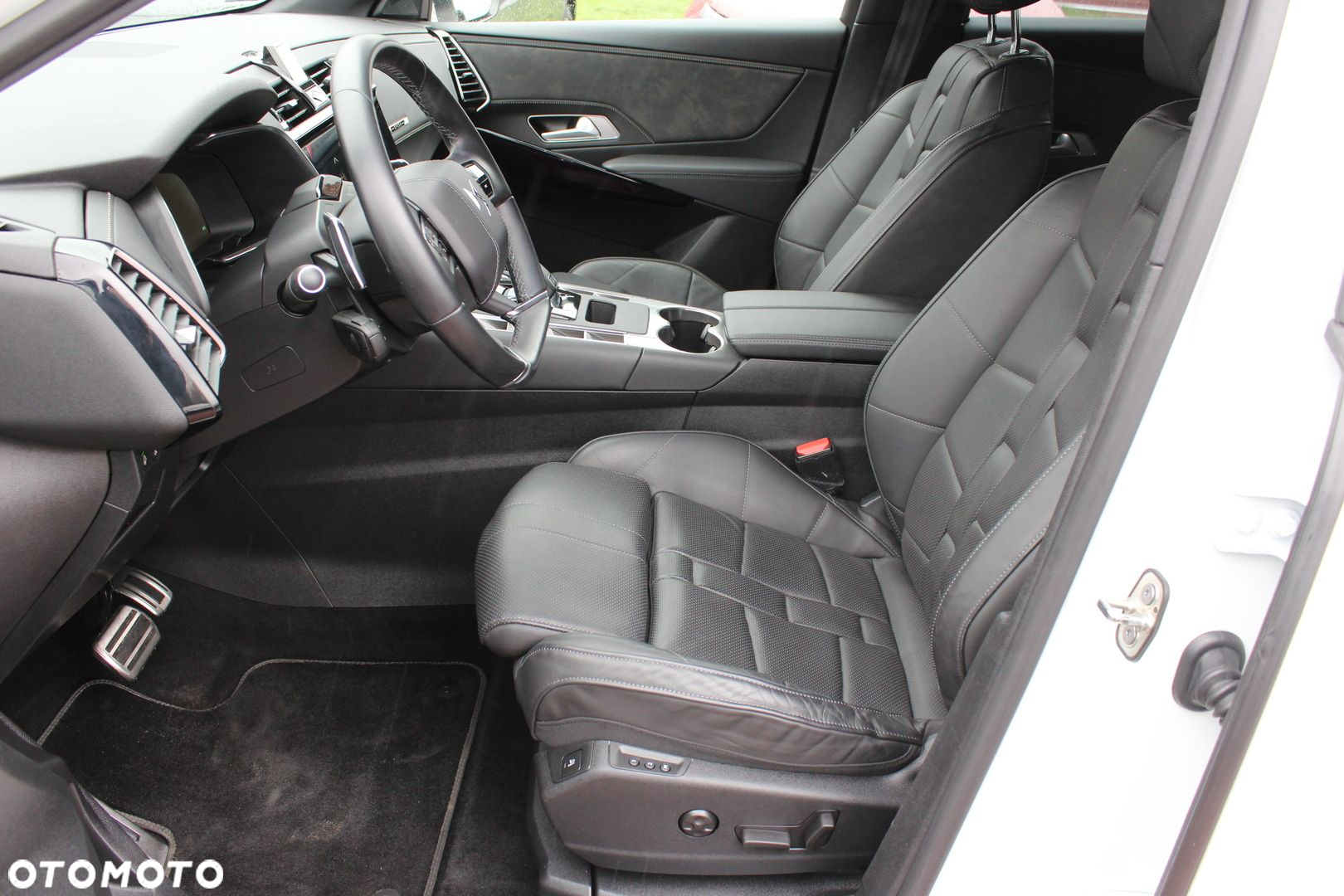 DS Automobiles DS 7 Crossback 1.6 PureTech Grand Chic - 10