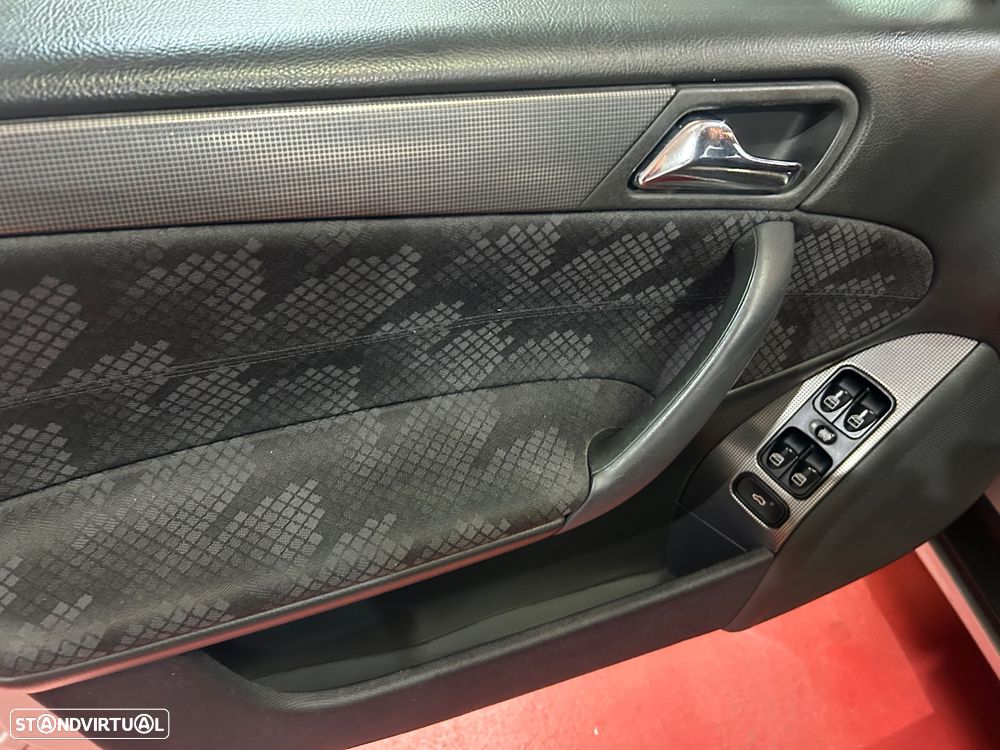 Mercedes-Benz C 180 K Avantgarde Aut. - 13