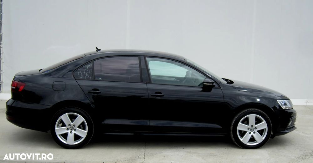 Volkswagen Jetta 2.0 TDI Comfortline - 2