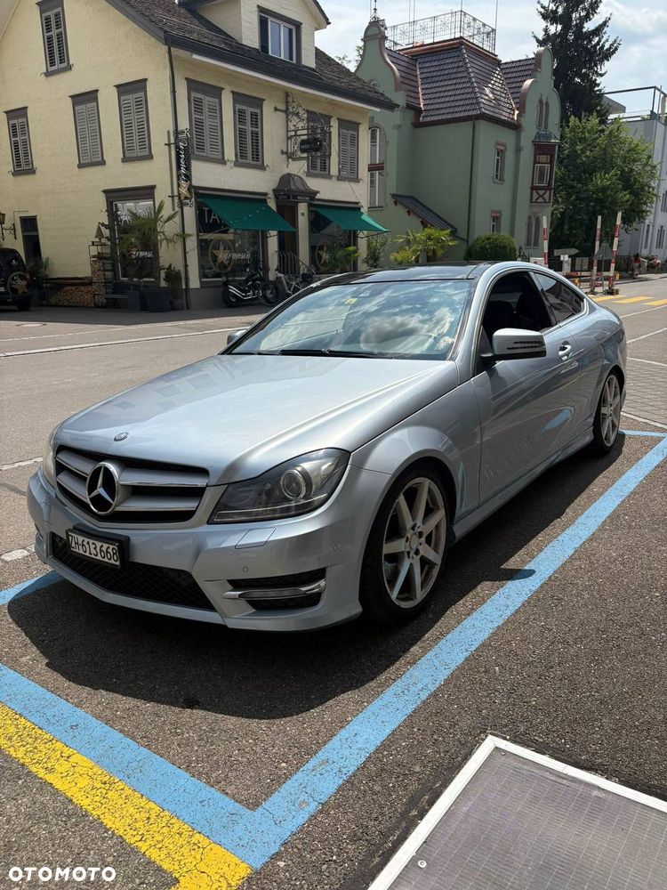 Mercedes-Benz Klasa C 350 CGI BlueEff - 34