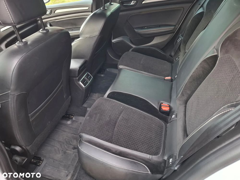 Renault Megane 1.5 Blue dCi Intens - 12