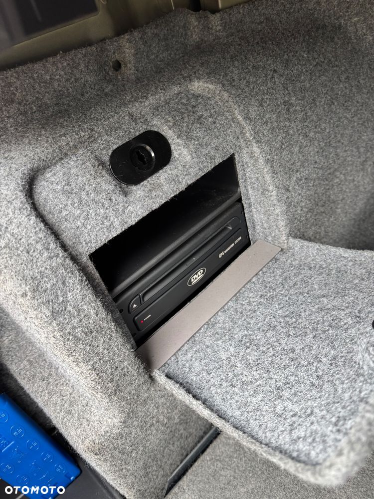 BMW Seria 3 318i - 16