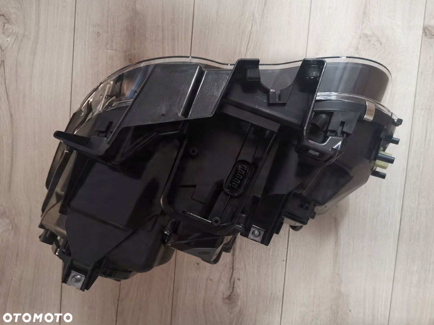 Lampa dynamic Xenon prawa BMW E65 E66 7164714 - 2
