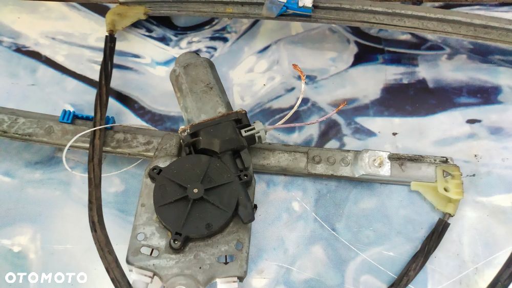LAGUNA PRAWY PRZOD MECHANIZM PODNOSZENIA SZYB - 2