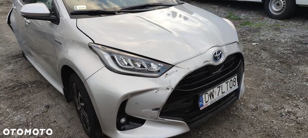 Toyota Yaris Hybrid 1.5 Premiere Edition - 4