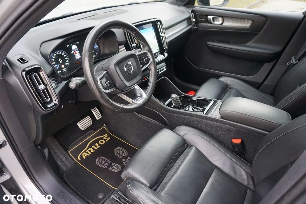 Volvo XC 40 D4 AWD Geartronic R-Design - 26