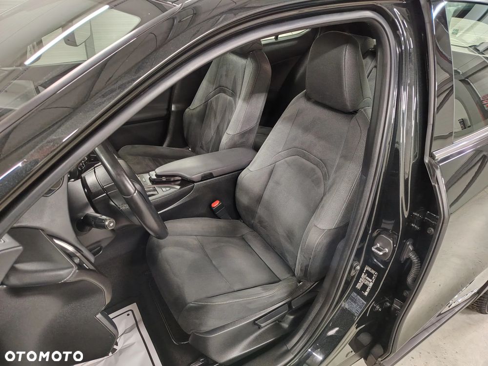 Lexus UX 250h Elegance 2WD - 21