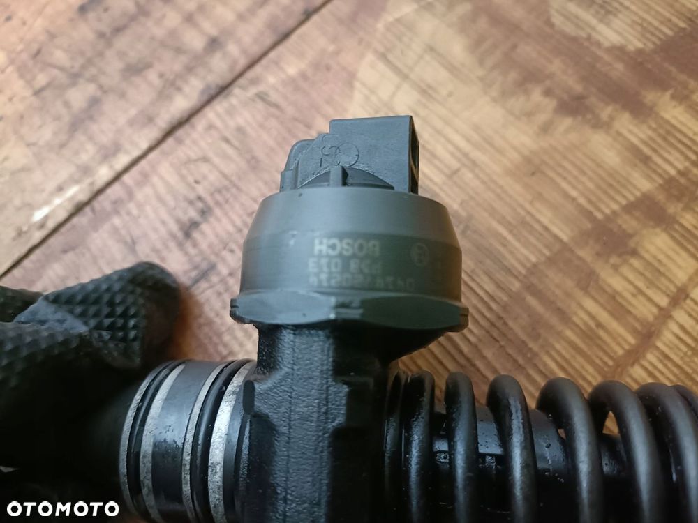 * Volkswagen PASSAT B5 lift 00-05 r. 1,9 TDI WTRYSKI pompowtryskiwacze KOMPLET 038130073A - 9