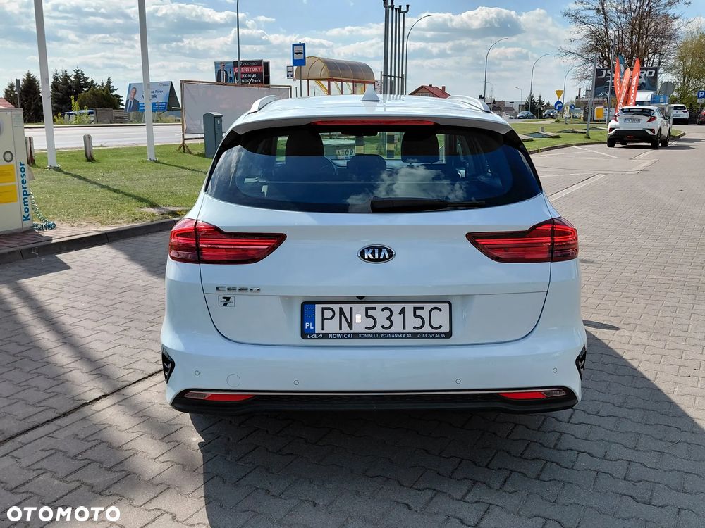 Kia Ceed 1.5 T-GDI M - 4