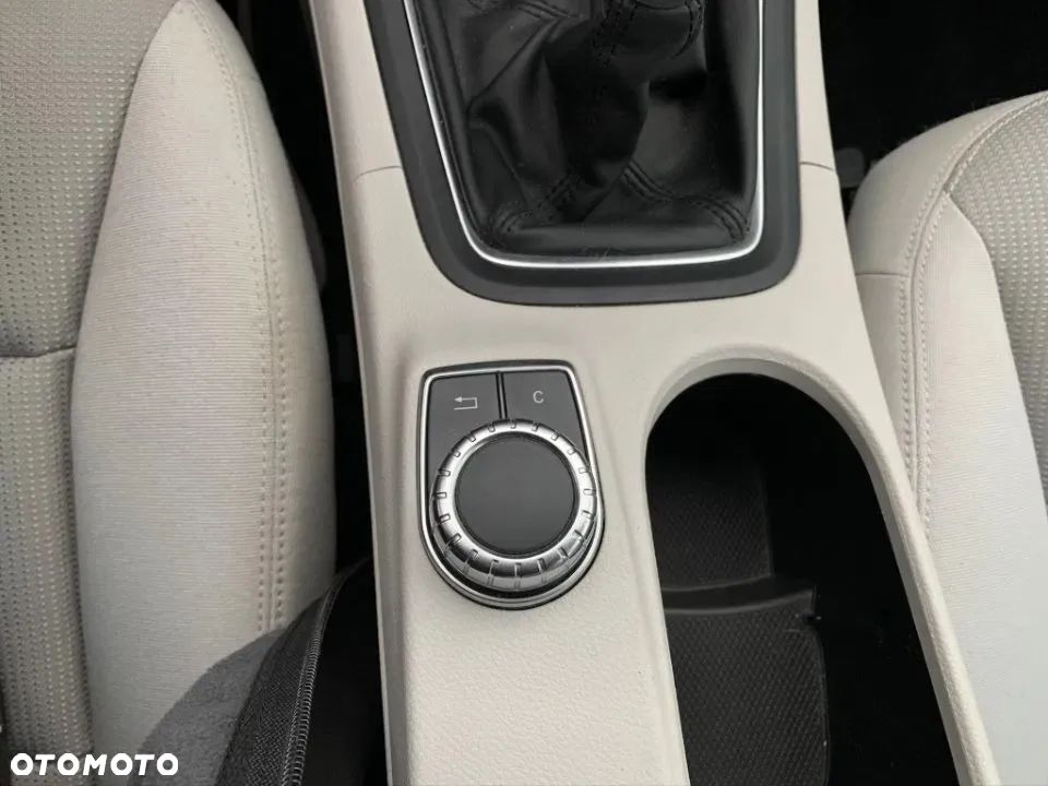 Mercedes-Benz Klasa B 180 - 23