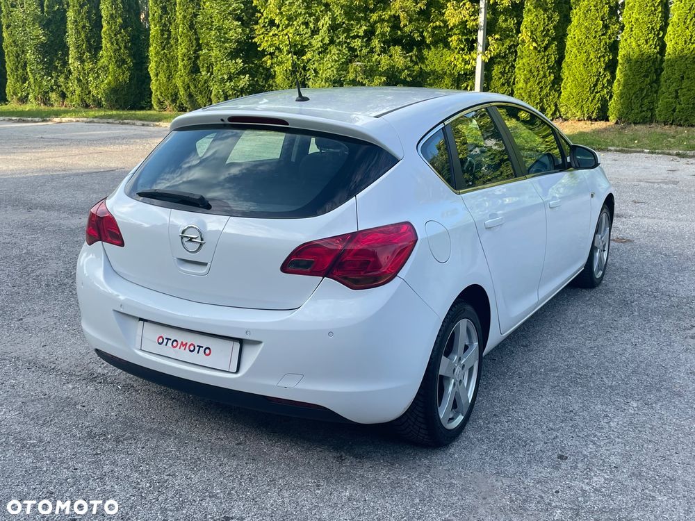 Opel Astra 1.7 CDTI DPF Innovation - 30