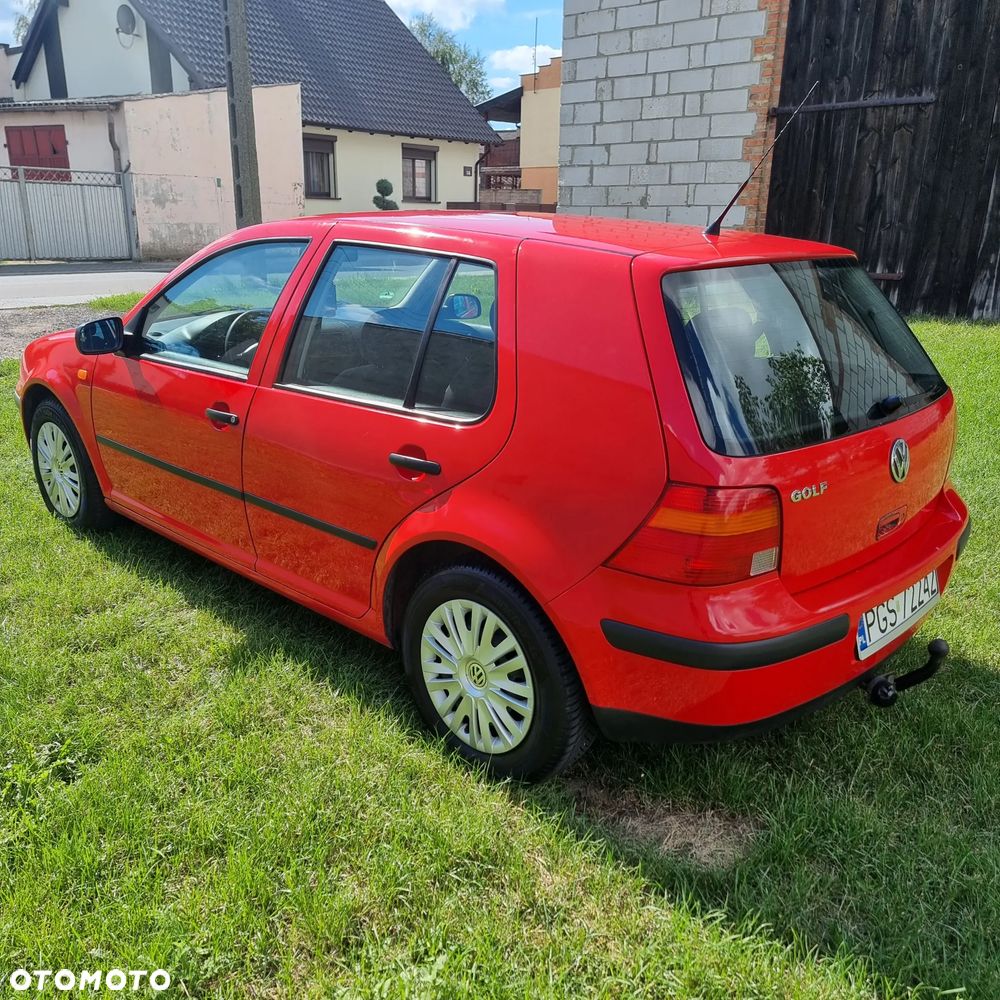 Volkswagen Golf - 3