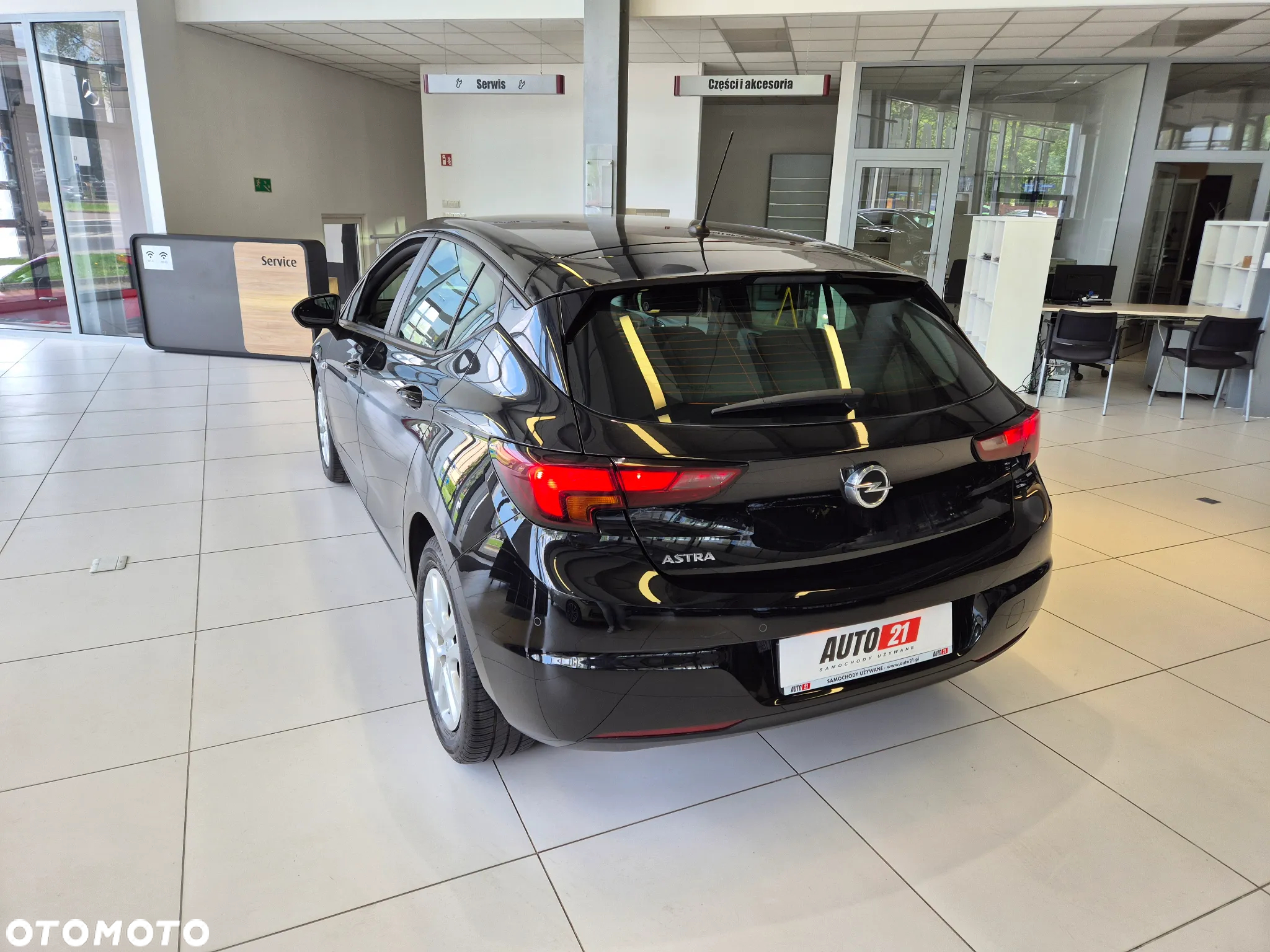 Opel Astra V 1.2 T Elegance S&S - 3