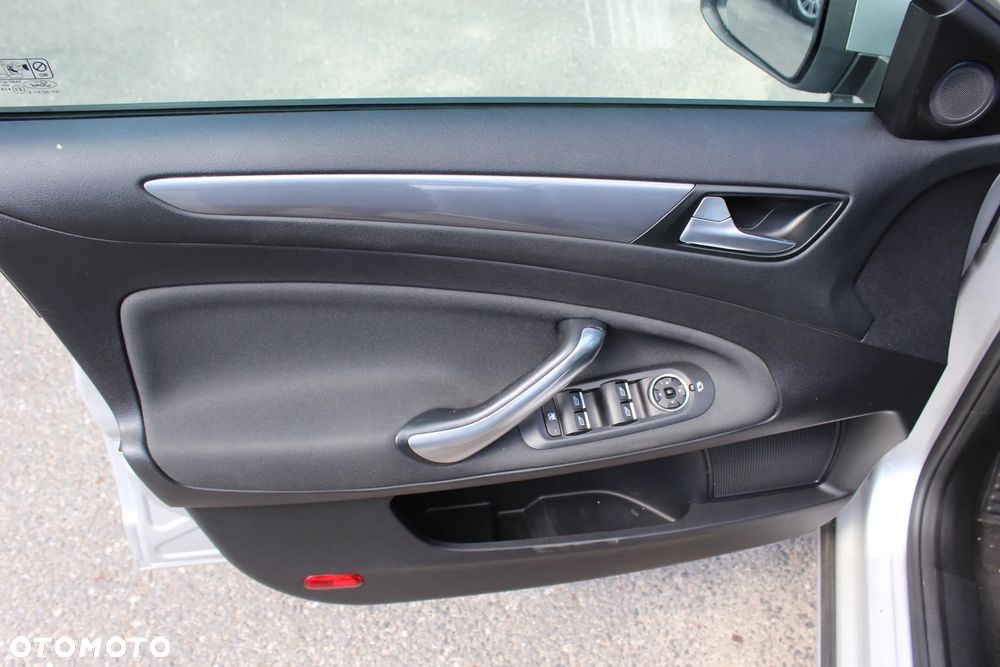 Ford Mondeo 2.0 TDCi Ghia - 16