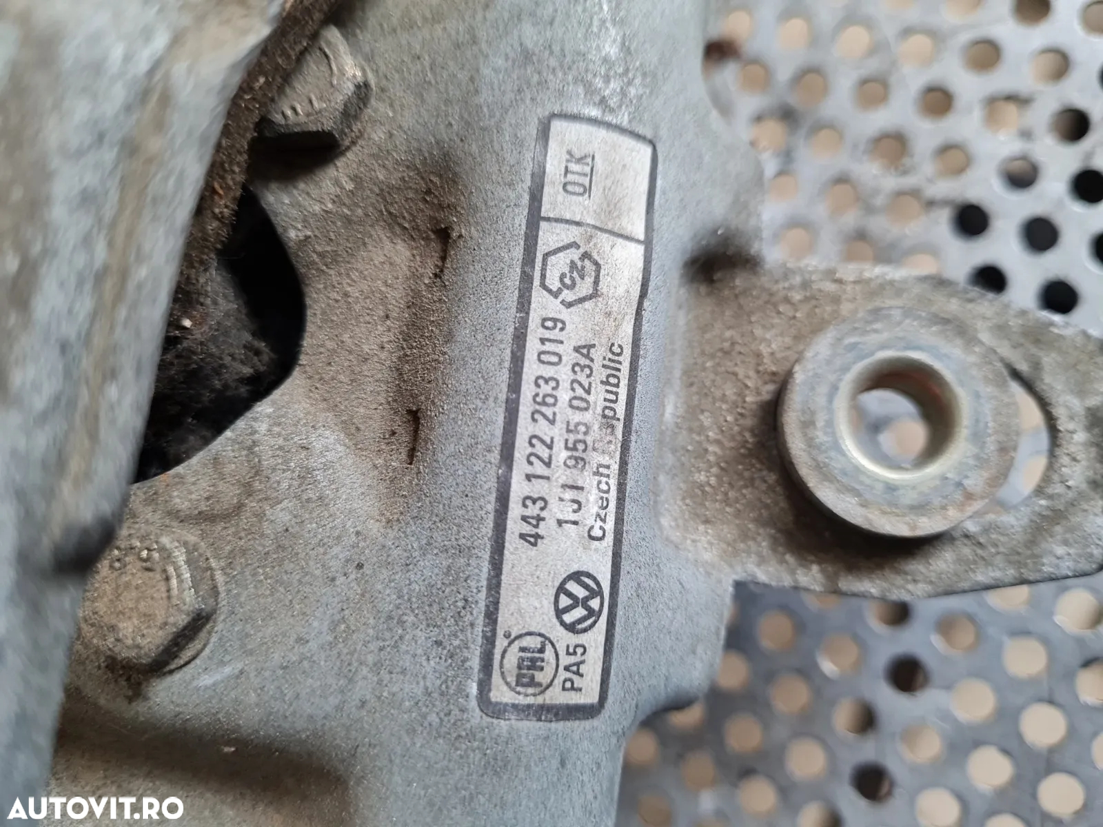 Ansamblu Motoras Stergatoare Vw Golf 4 Bora - Dezmembrari Arad - 5