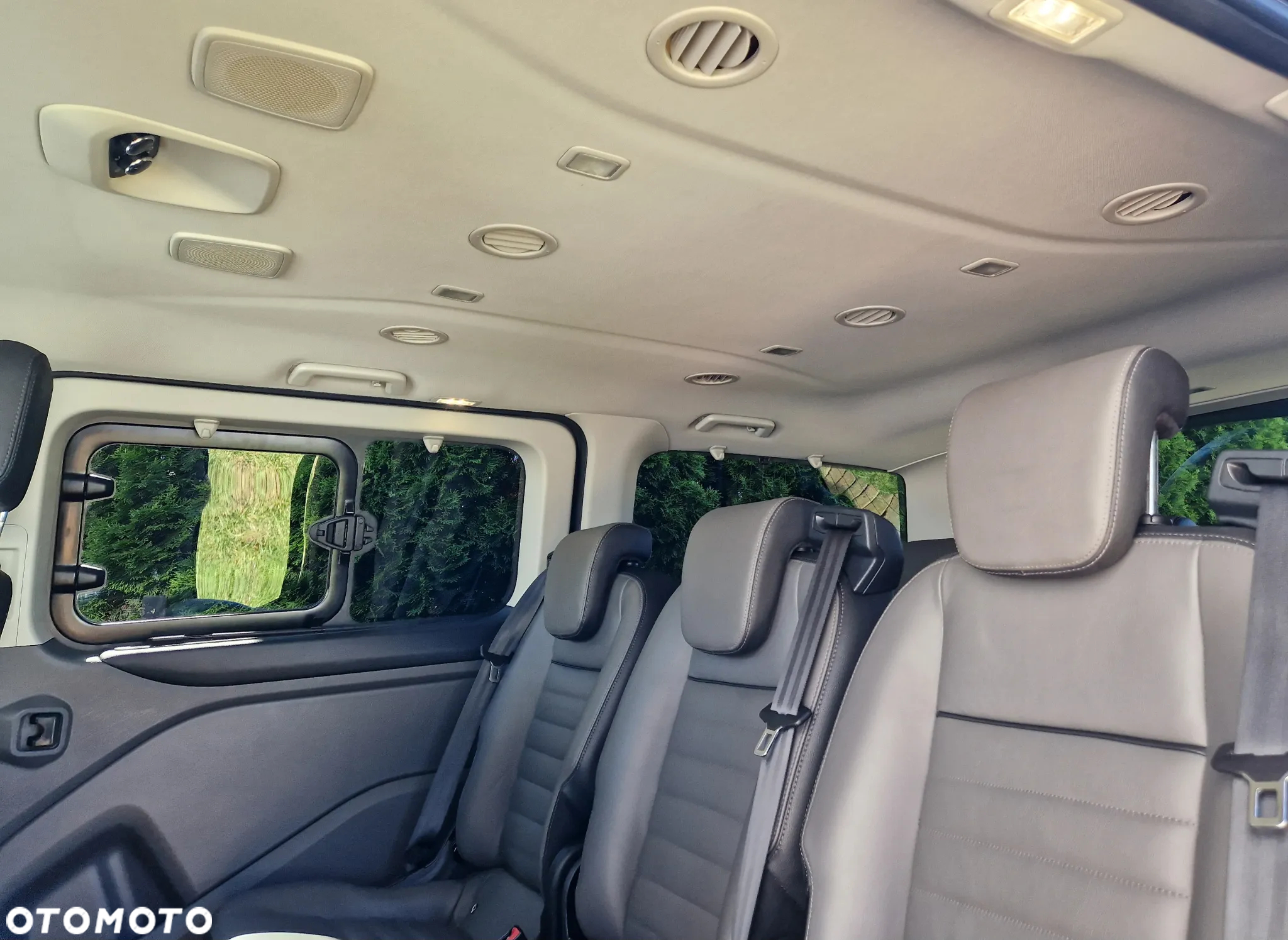Ford Tourneo Custom 2.0 EcoBlue L1 Titanium SelectShift - 28
