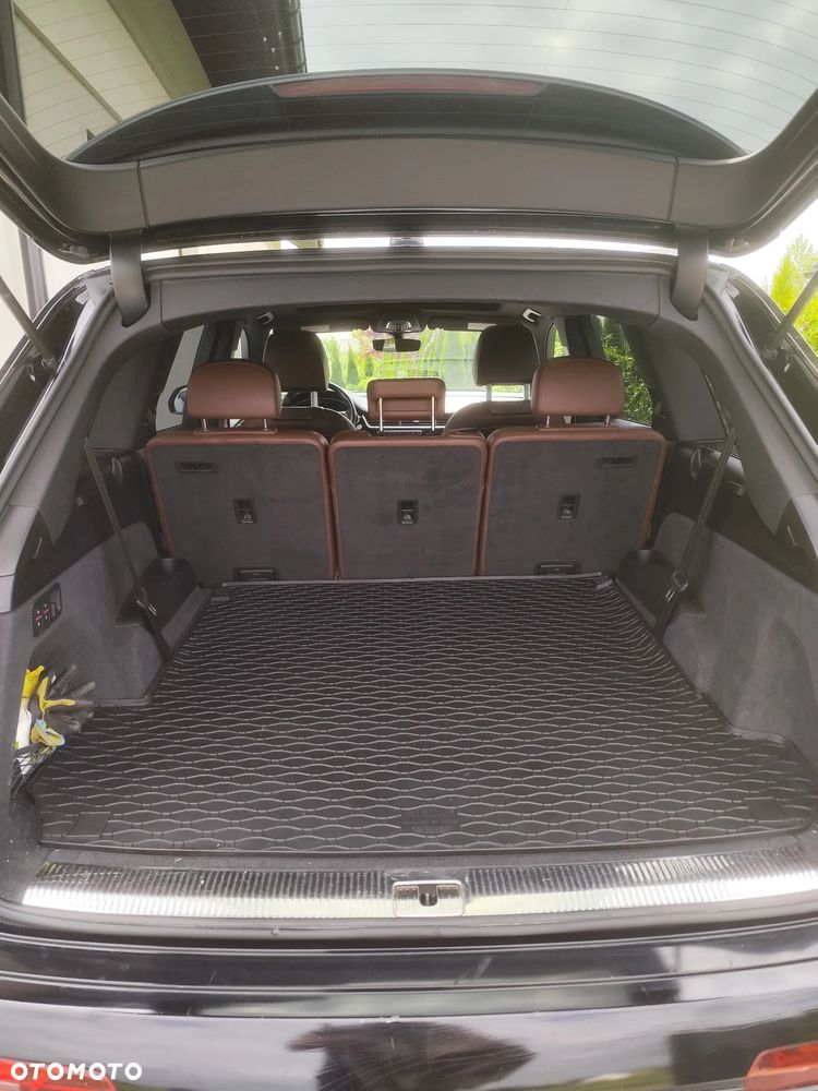 Audi Q7 - 8