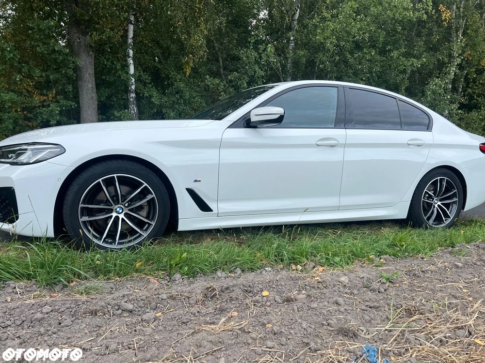BMW Seria 5 520d xDrive M Sport sport - 9