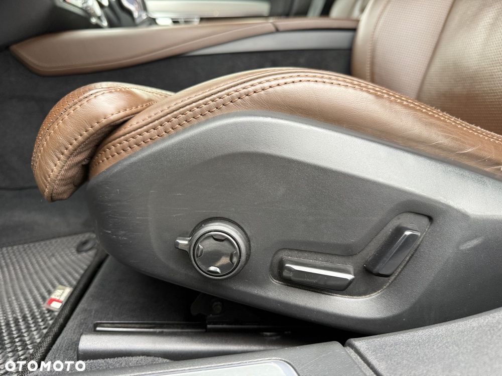 Volvo V90 Cross Country - 14