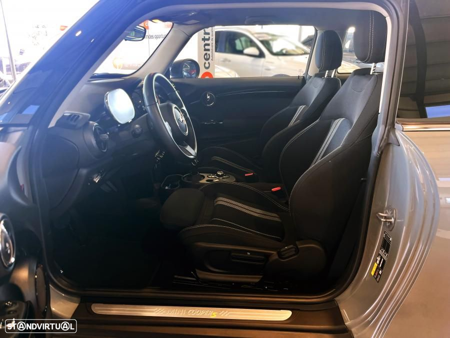 MINI 3 Portas Cooper SE Premium Essential - 15