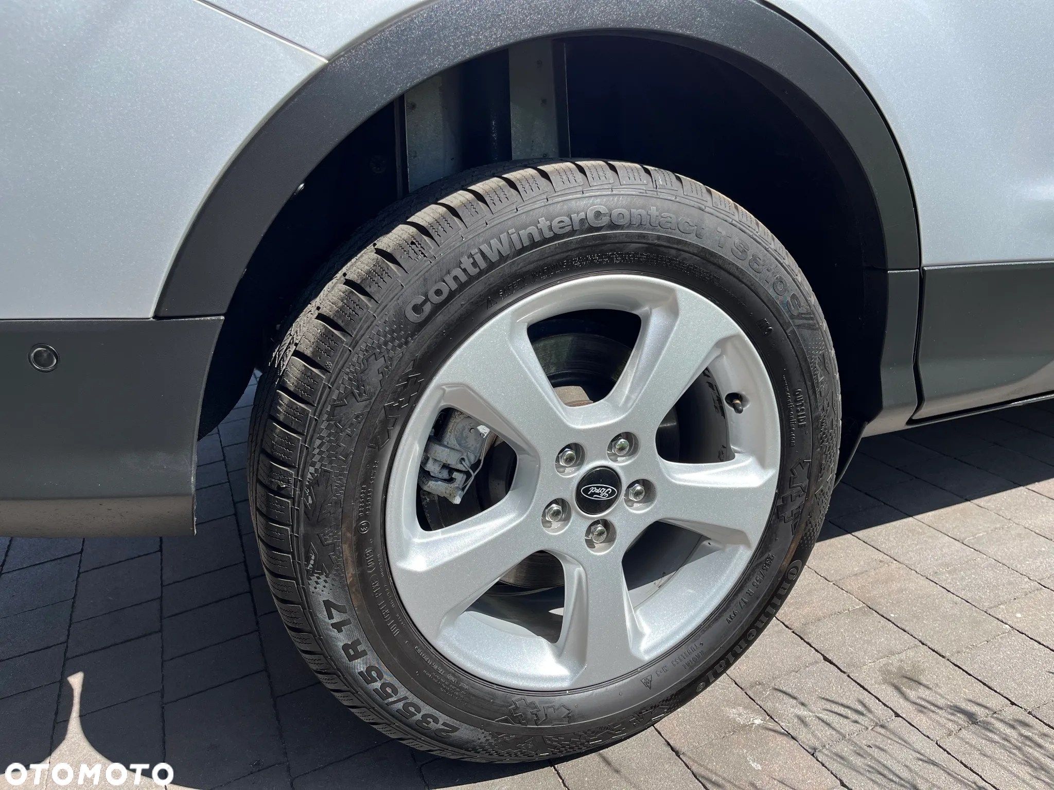 Ford Kuga 2.0 TDCi 2x4 Titanium - 8