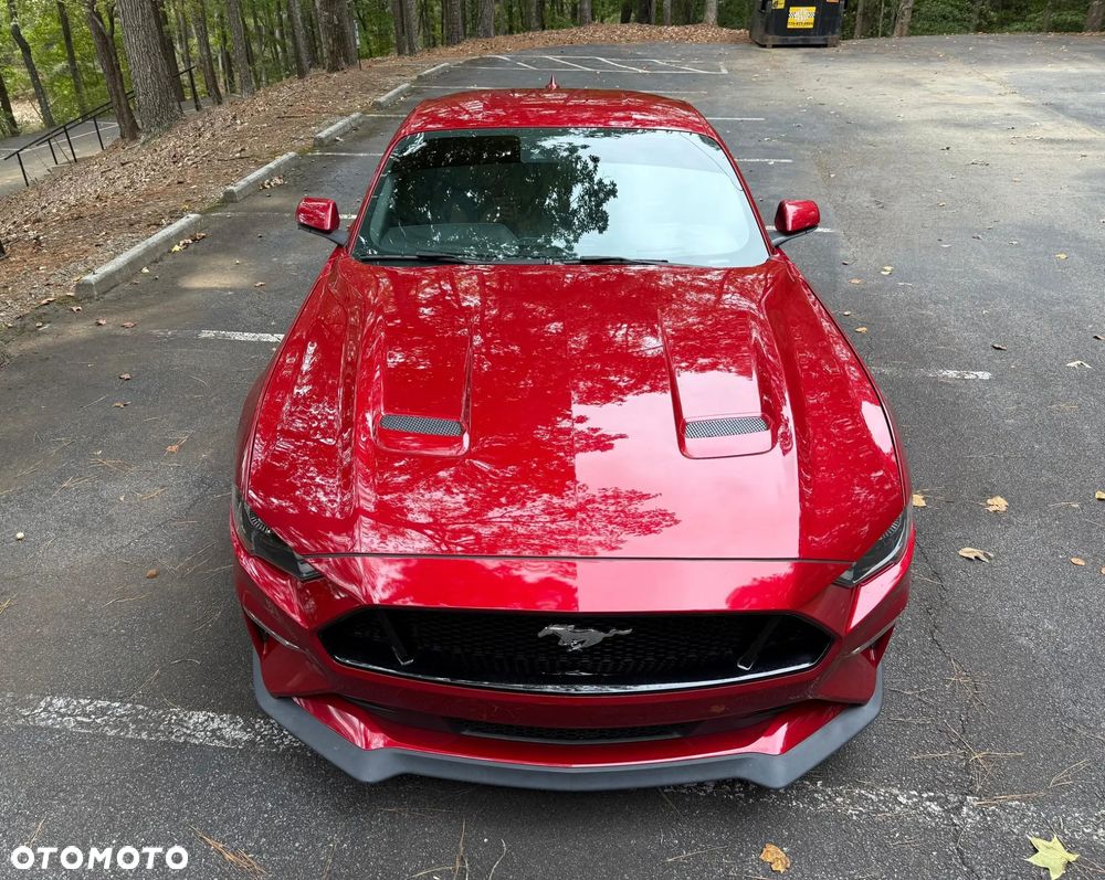 Ford Mustang - 4