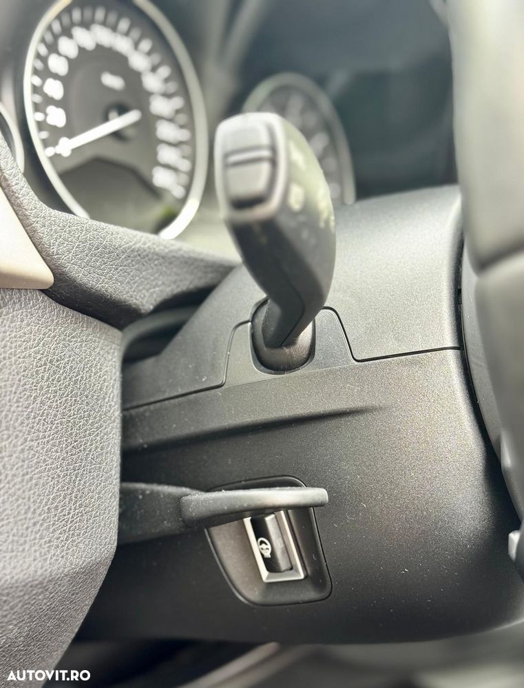 BMW Seria 3 320d xDrive Sport-Aut. Advantage - 8