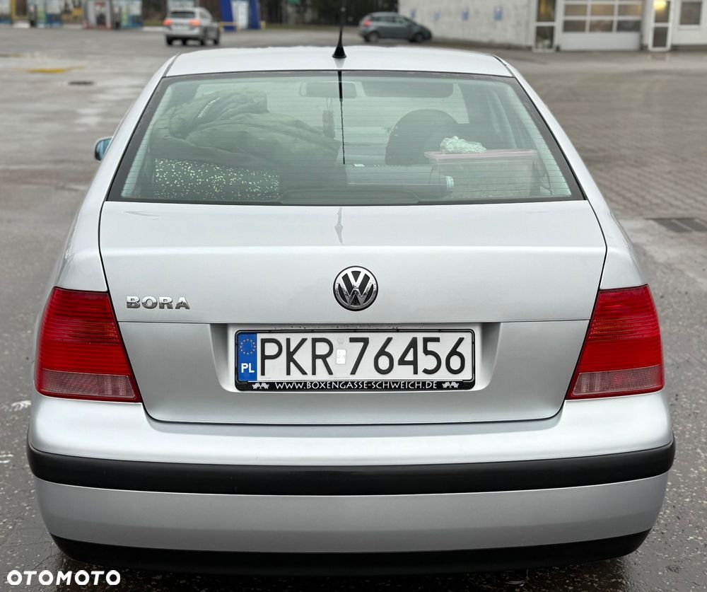 Volkswagen Bora 1.4 Basis - 2