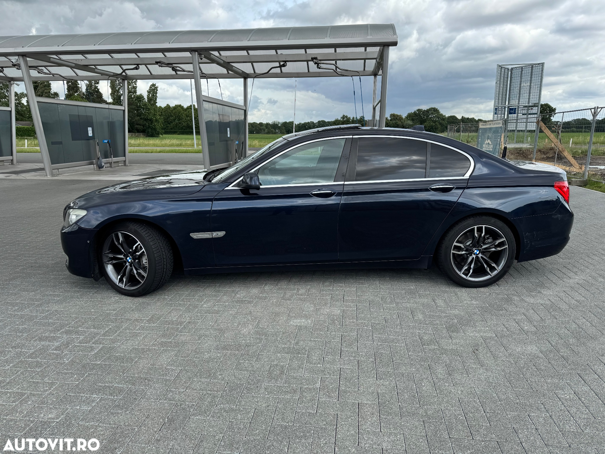 BMW Seria 7 740d xDrive Aut. - 3