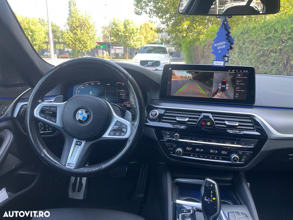 BMW Seria 5 530i AT MHEV - 17